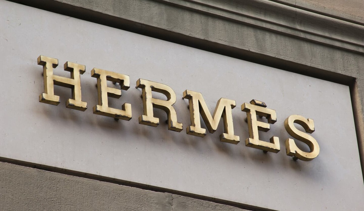 Projects 39 commerce hermès
